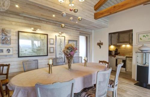 Champoly House | Gîte en bois avec piscine naturelle, 3 chambres avec terrasses privatives - FR-1-496-258
