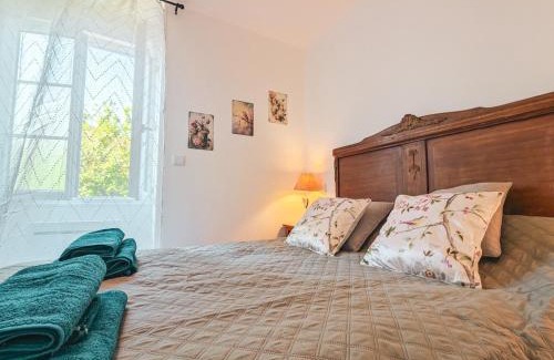 Azay-le-Ferron House | Gîte en Brenne avec Jardin Clos et Parking - FR-1-591-737