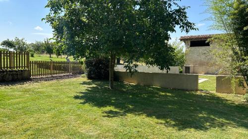 Crastes Apartment | Gîte En Damé with private pool
