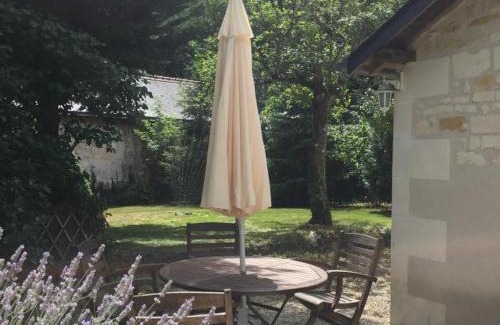 Saint-Benoit-la-Foret House | Gîte Familial en Forêt près de Chinon avec Jeux et Terrasse - FR-1-381-232