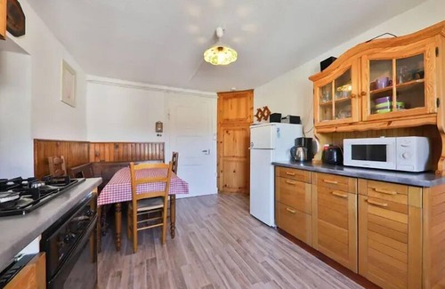 Sondernach Apartment | Gîte Familial Alsace 11 pers - BBQ & Panoramic View