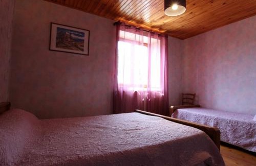 Jullianges House | Gîte familial au calme avec jeux, VTT, randonnée, près du Parc Livradois, La Chaise-Dieu et Craponne - FR-1-582-214