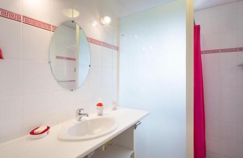 Ferrieres-sur-Sichon House | Gîte Familial et Confortable avec Jardin, Cheminée et Proximité Nature - Animaux Acceptés - FR-1-489-41
