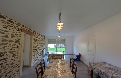 Pouligny-Notre-Dame House | Gîte familial au calme avec grand jardin, balnéo et loisirs nautiques à proximité - FR-1-591-134