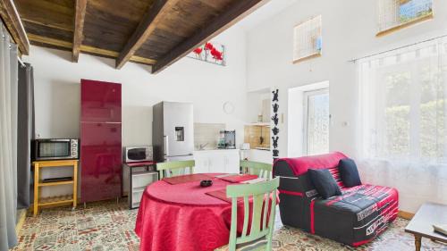 Bussiere-Poitevine House | GÎTE Flodid
