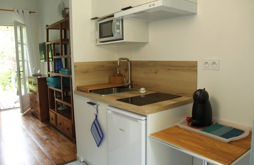 Eauze Apartment | Gîte Frangipanier 2 Pers - Piscine, Confort & Nature - Au Petit Bernerot