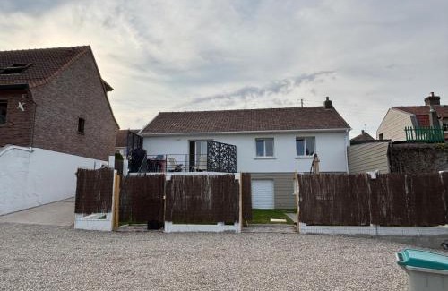 Etaples House | Gîte Galèane à Étaples 2 chambres, sauna, terrasse, parking privé