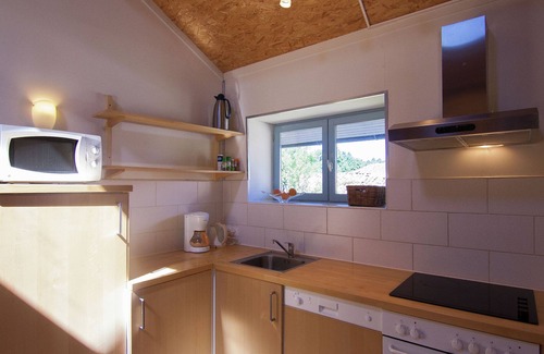 Saint-Leonard-de-Noblat Cottage | Gîte in Romefort near Lac de Vassiviere