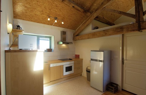 Saint-Leonard-de-Noblat Cottage | Gîte in Romefort near Lac de Vassiviere