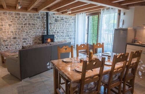 Albaret-Sainte-Marie House | Gîte in Albaret - ALBARET SAINTE MARIE