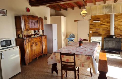 Pierrefitte-es-Bois House | Gîte indépendant avec cour fermée à 1km du village - FR-1-590-177
