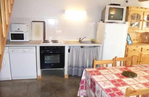 Rauret House | Gîte indépendant 4 pers. à Rauret avec cour, proche gorges de l'Allier, parking privé, animations. - FR-1-582-193