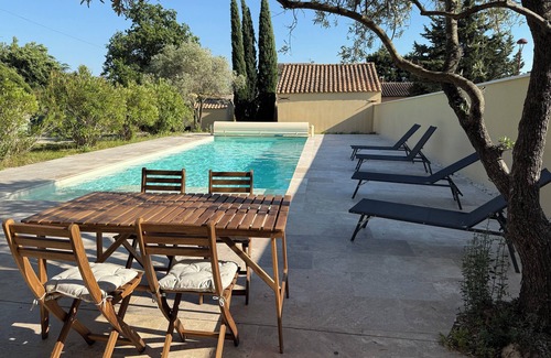 Aubignan House | Gîte Juno: charming Provencal gîte with swimming pool