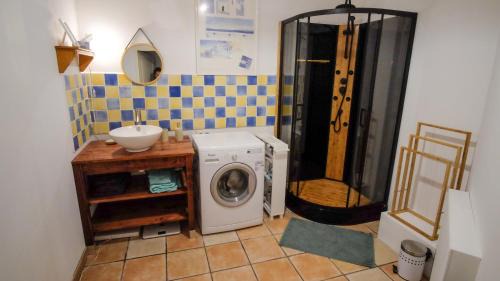 Aouste-sur-Sye House | Gîte l échappée bleue Dromoise - la chambre