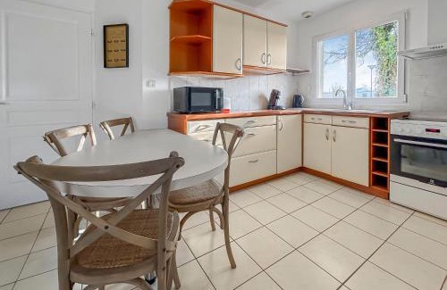 Vouille House | Gîte l'Orée des Buis, Piscine privatisable