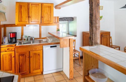Saint-Georges-de-Levejac House | Gîte La Cazelle 4/6 personnes du Presbytère