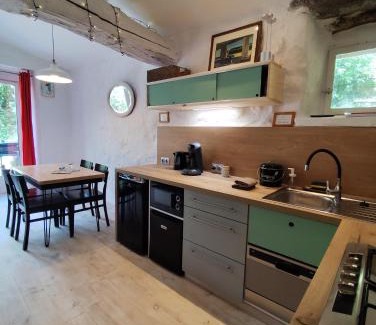Saint-Martin-le-Superieur House | Gîte la Laiterie