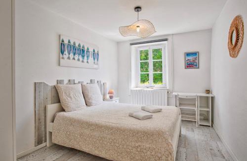 Siouville-Hague House | Gîte "La Glycine" à 5 min de la Plage Siouville