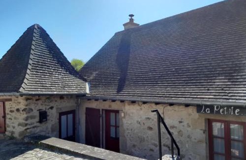 Saint-Benoit-du-Sault House | Gîte "La Petite"