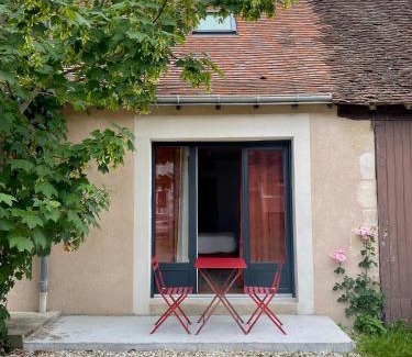 Prissac House | Gîte "La petite pompe" avec piscine et spa