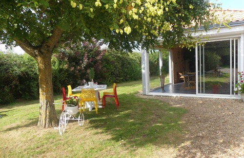 Brigne House | Gîte La pointe de diamant, Doué en Anjou. Pets welcome!