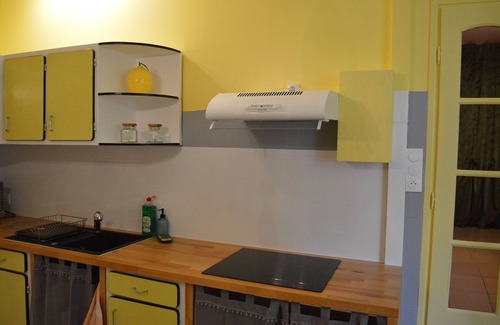 Joinville House | Gîte La Rose Trémière - Maison Avec Terrasse, Idéale Pour un Séjour en Famille