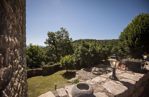 Casteljau Cottage | Gîte Lagon, shaded terrace I sleeps 4 I Domaine le C4