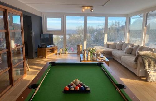 Winenne House | Gîte Le Chalet Suisse Dion