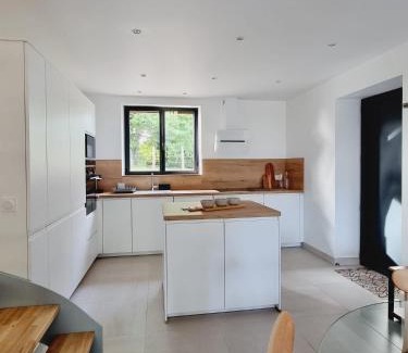 Lagrauliere House | Gîte Le Chambougeal avec spa privatif