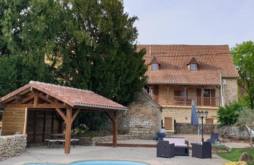 Lavergne House | Gîte Le Chant des Ifs