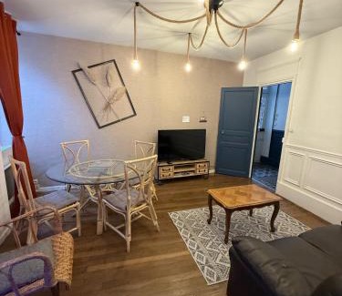 Avallon Apartment | Gîte Le Chastellux