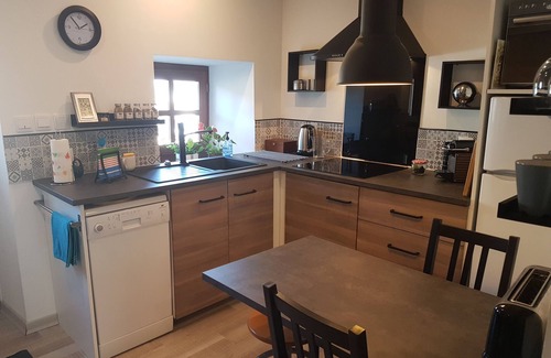 Charnecles Apartment | Gîte le Clos D'olon 2/4 Personnes Classé 4 Étoiles à 7km de Voiron