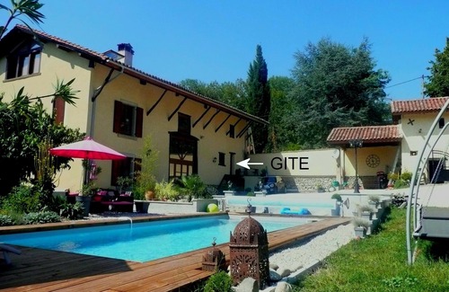 Charnecles Apartment | Gîte le Clos D'olon 2/4 Personnes Classé 4 Étoiles à 7km de Voiron