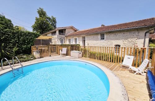 La Couronne House | Gîte Le creux du loup