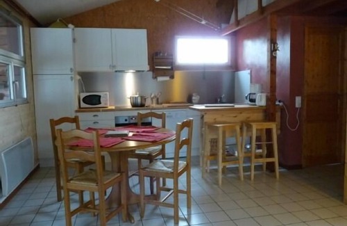 Loubeyrat Cottage | Gîte Le Gîte de l'Etang for 4 people