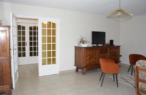 Vignonet House | Gîte Le Petit Rouyot 3*