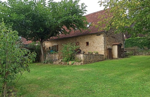 Savignac-de-Miremont House | Gîte les acacias 4/6p classified 3 stars renovated 2016 ideal for families, retirees