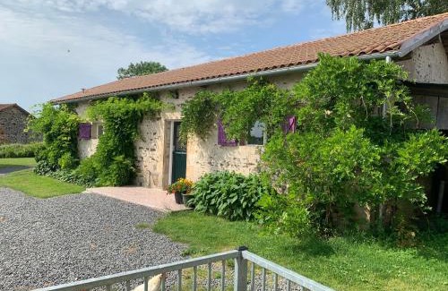 Bussiere-Poitevine House | GÎTE Les Buis