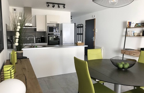 Pornic Apartment | Gîte Les Gâts, confortable charming apartment Pornic centre, terrace and garage