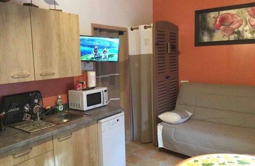 Echire House | Gîte Les Iris 4étoiles bordière Réserve des Huttes