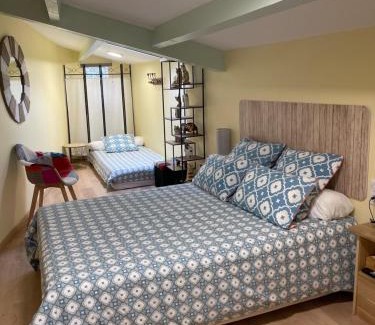 Joze House | Gîte les Noisetiers Maison familiale avec piscine