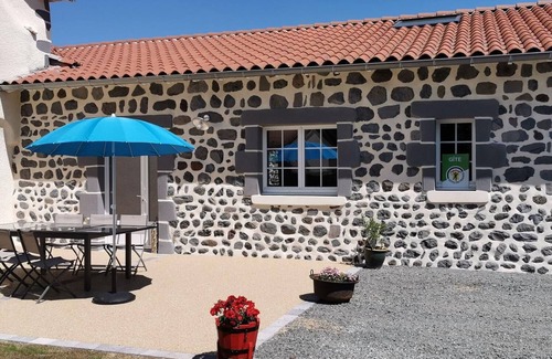 Arlempdes House | Gîte Les Perles Vertes