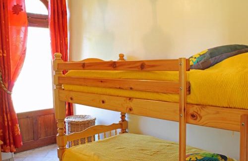 Trezelles House | Gîte lumineux avec jardin, près de Vichy, 2 chambres, équipements modernes, draps inclus - FR-1-489-281
