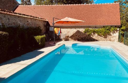 Meillard House | Gîte lumineux avec piscine partagée et jardin privé - FR-1-489-557