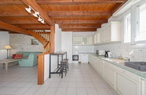 Braud-et-Saint-Louis Apartment | Gîte "Lys Martagon" par Chelona'Loc - 5 personnes - parking