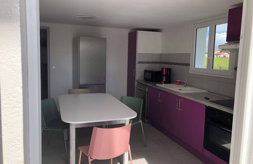 Ayherre Apartment | Gîte Neuf mer et Montagne