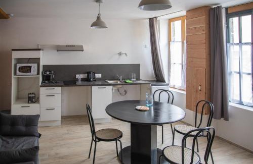 Artonne Apartment | Gîte PMR - Le petit atelier de Marius
