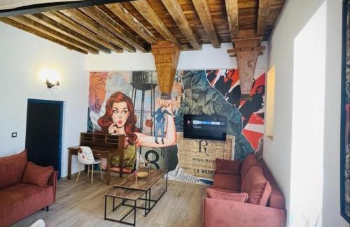 Montaigu-le-Blin House | Gîte Pop Art Coloré, 6 pers, Proche Vichy - FR-1-489-519