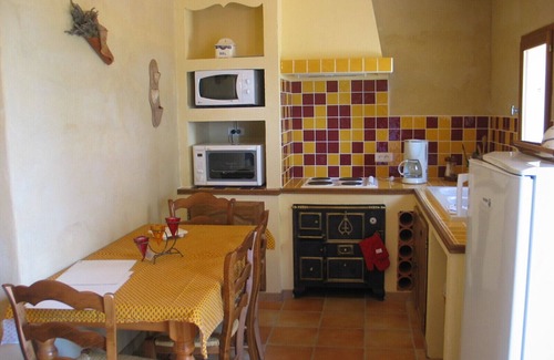 Saint-Marcel-d'Aredeche House | Gîte Provençal à la Campagne, Gorges de L'ardèche, Pont du Gard et Avignon