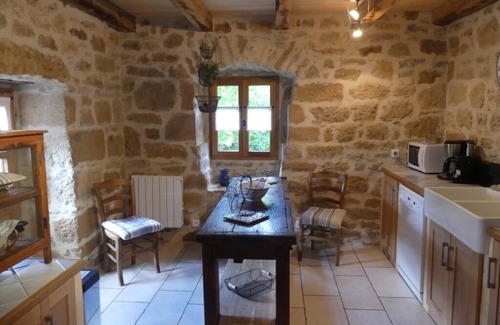 Frontenac Cottage | Gîte Quercy, authentic charm, great comfort, mature garden, natural swimming pool
